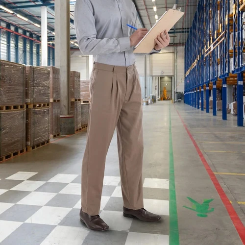 seguridad-pantalon-pinzas-caqui.webp